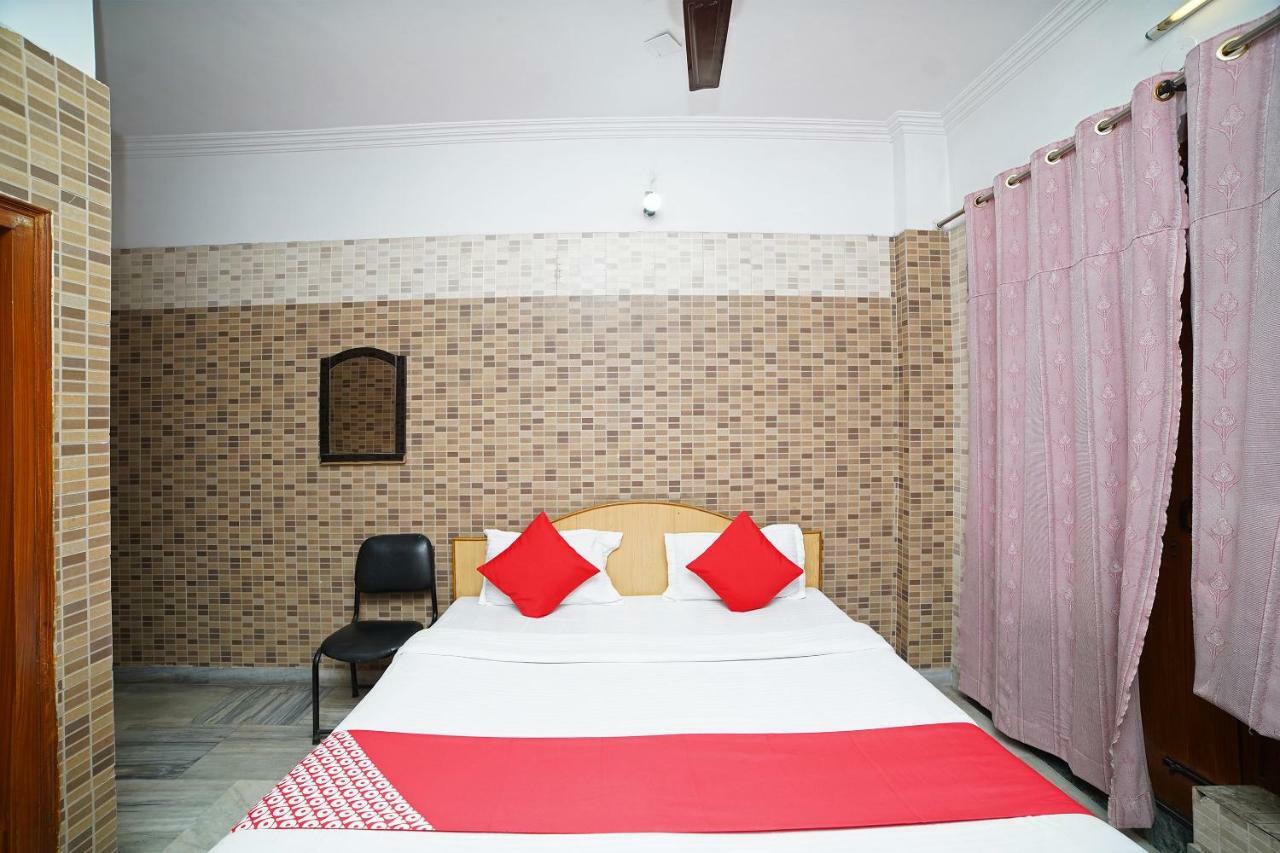 Oyo 39543 Hotel Kk Pantnagar Extérieur photo