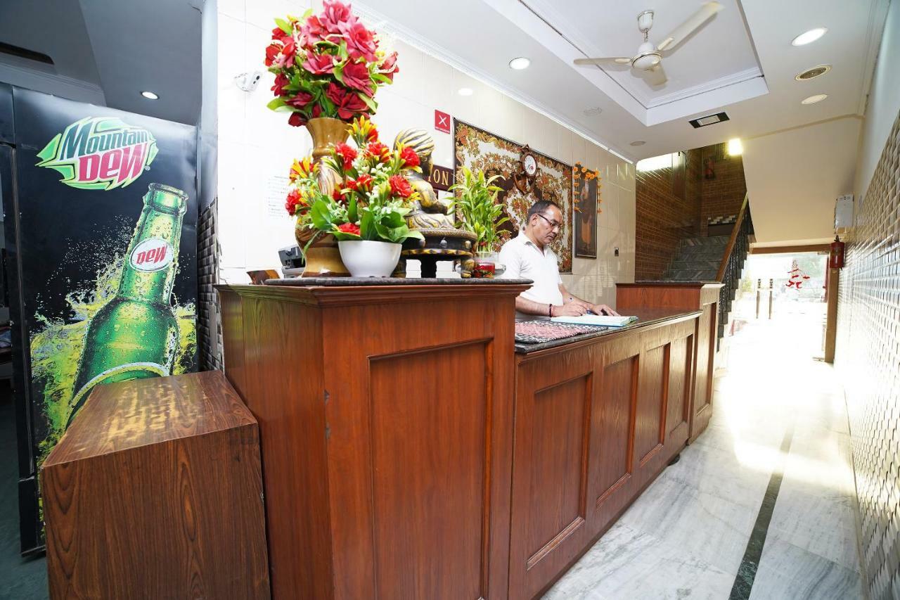 Oyo 39543 Hotel Kk Pantnagar Extérieur photo