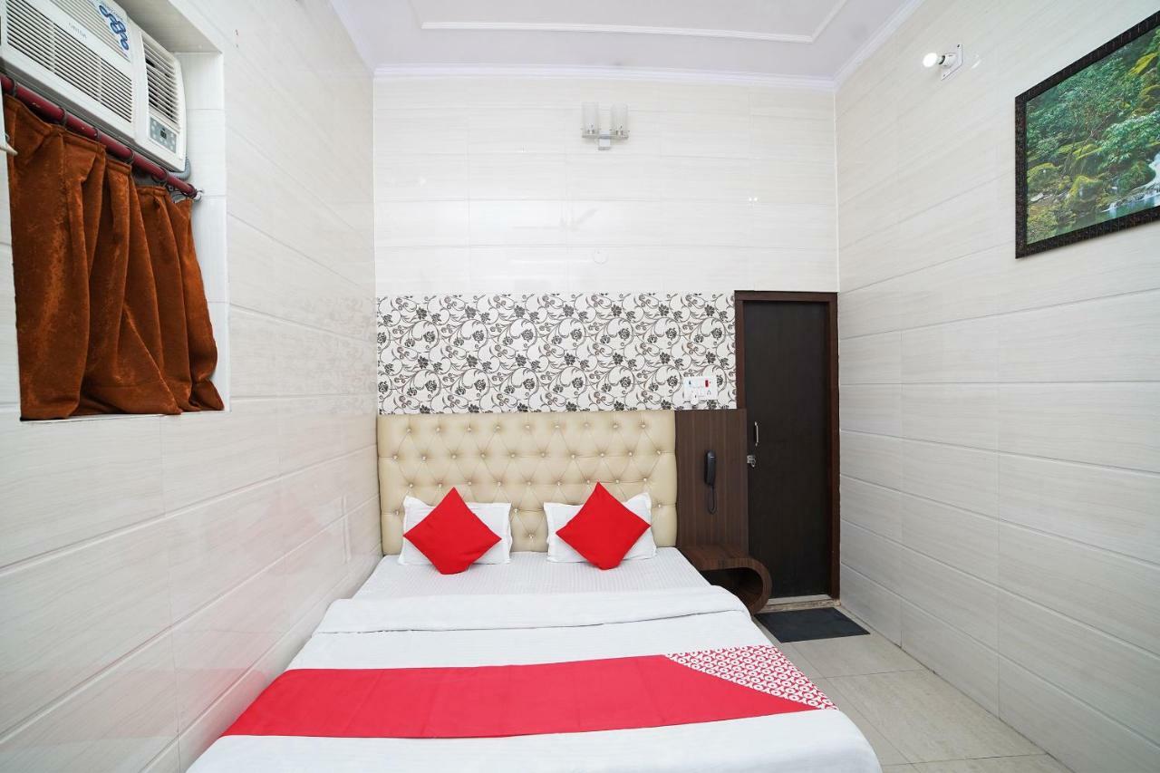 Oyo 39543 Hotel Kk Pantnagar Extérieur photo
