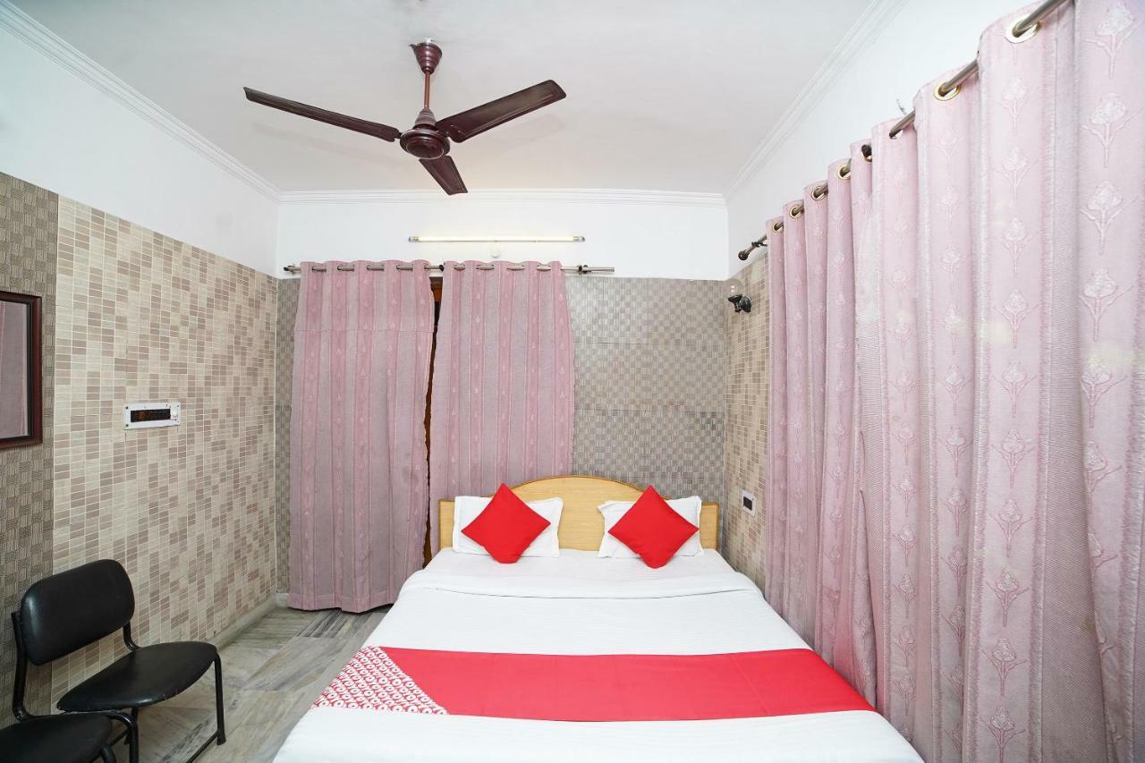 Oyo 39543 Hotel Kk Pantnagar Extérieur photo