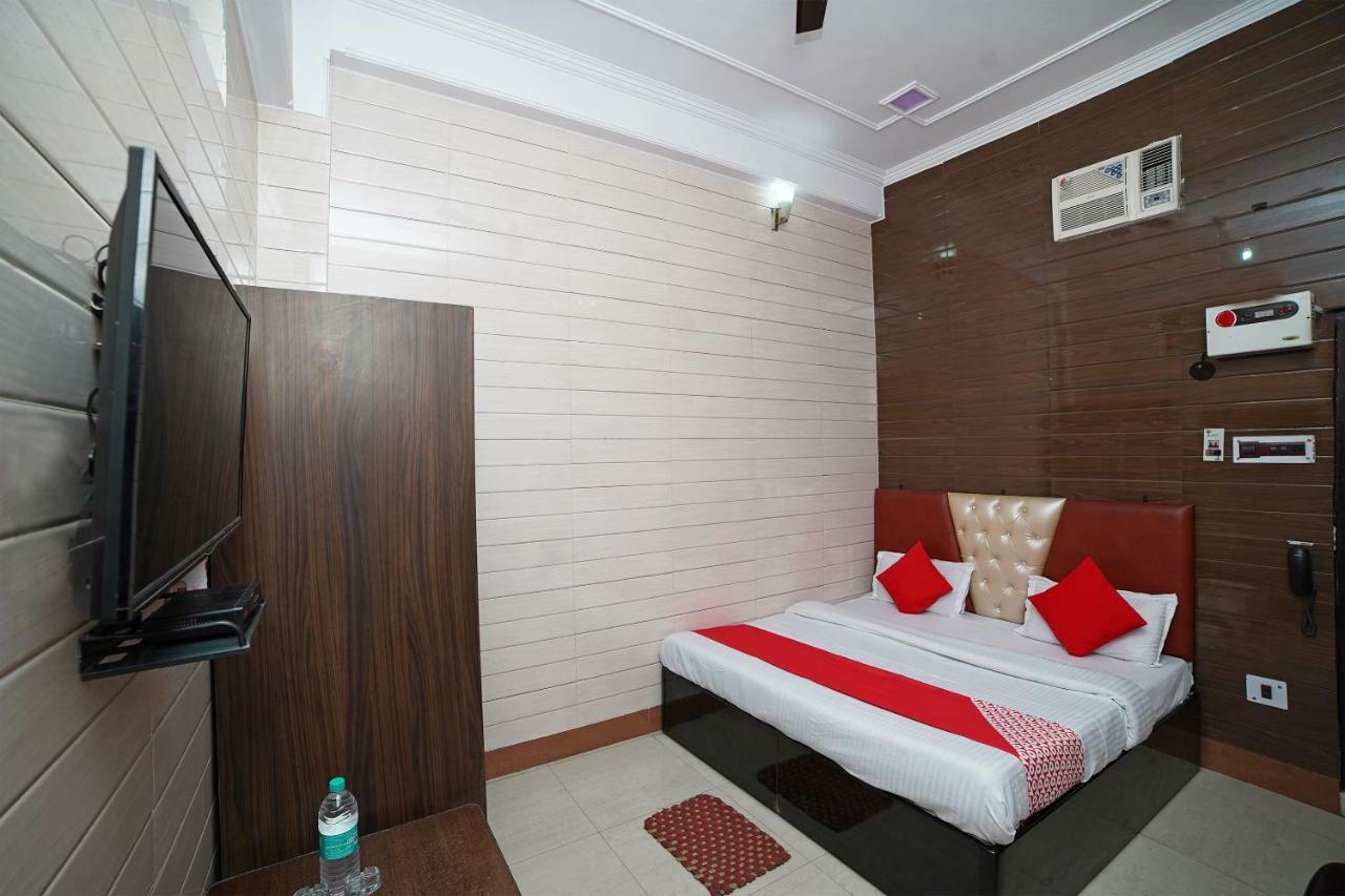 Oyo 39543 Hotel Kk Pantnagar Extérieur photo