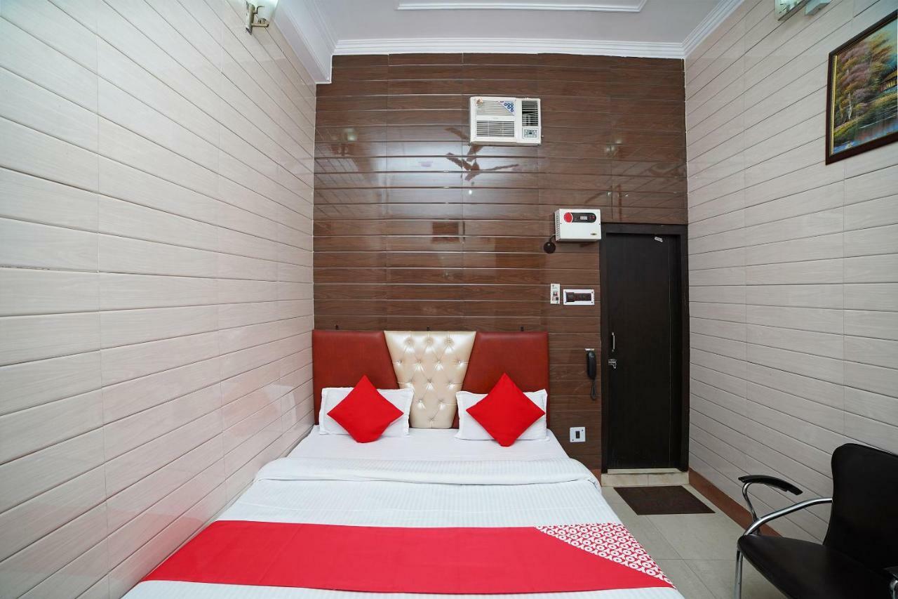 Oyo 39543 Hotel Kk Pantnagar Extérieur photo