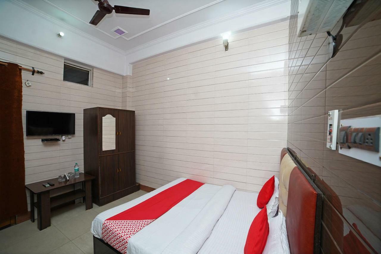 Oyo 39543 Hotel Kk Pantnagar Extérieur photo